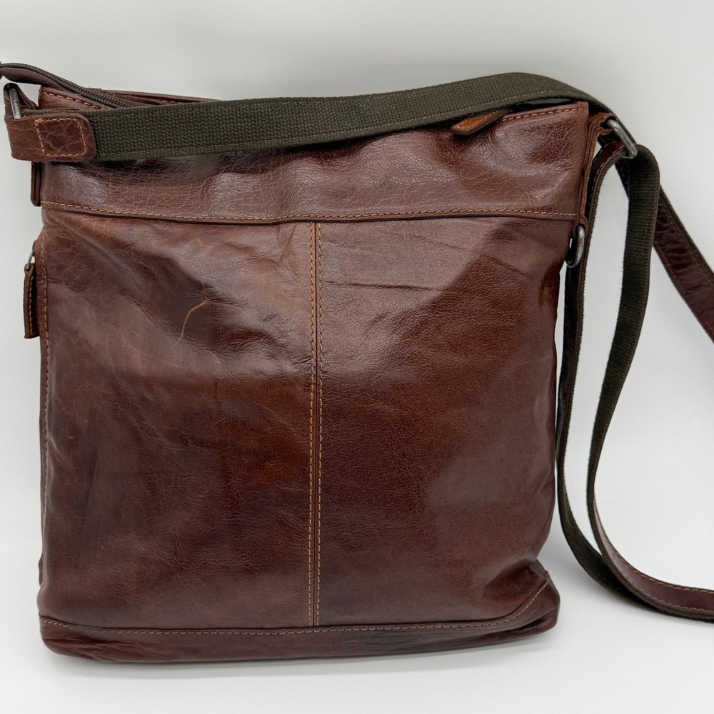Jack Georges Brown Leather Crossbody Voyager Messenger Bag Vertical Pocket Purse
